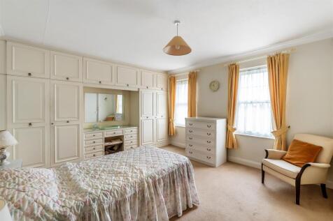 26-Badingham-Drive-18.jpg