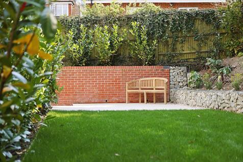 1-CobhamRd-Apts-Ext&#43;CommunalAreas-7924.jpg