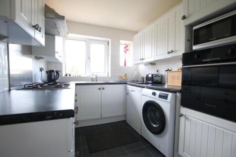 Kitchen 2.JPG