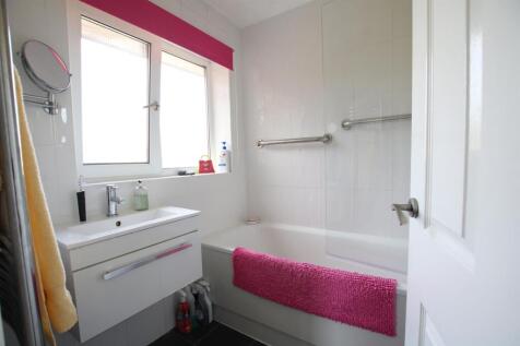 Bathroom.JPG