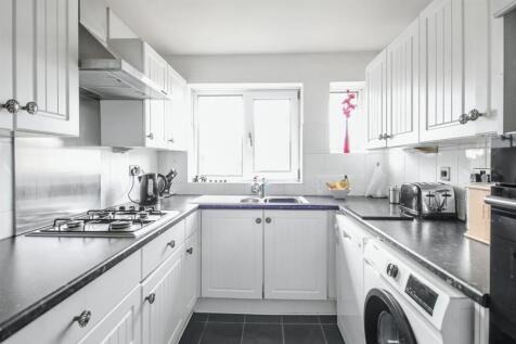 Kitchen1.JPG