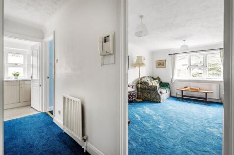 12-Copthorne-Court-10.jpg
