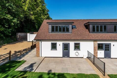 3-Givons-House-5-1dp.jpg