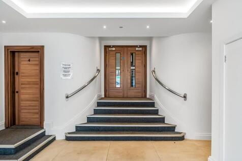 Flat-6-27-Bridge-House-18.jpg