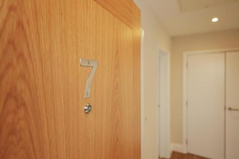 1-CobhamRd-Apt-7-Kitchen-7709.jpg