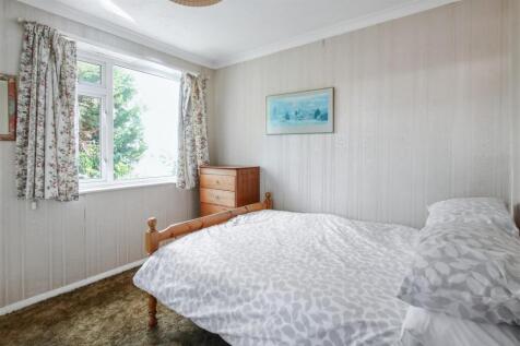 BED 2.JPG