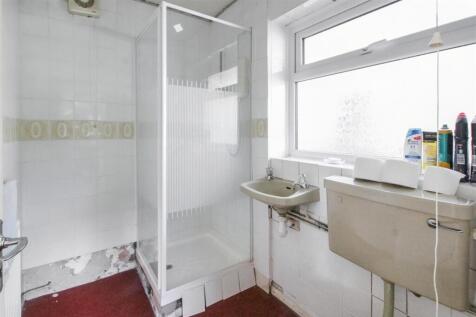 SHOWER.JPG