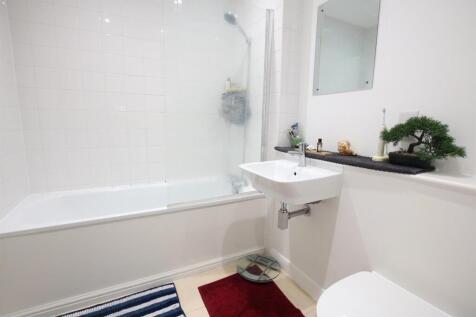 Ensuite.JPG