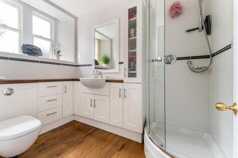 Main bathroom