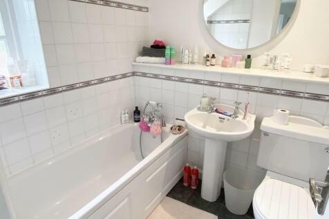 ensuite 1.jpg