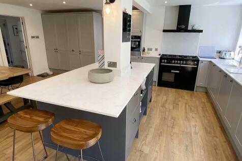 kitchen2.jpg