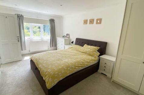 bed1.jpg