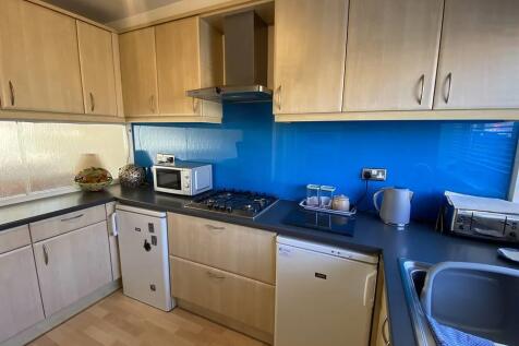 kitchen2.jpg