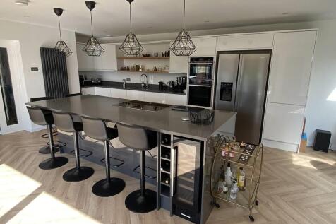 kitchen2.jpg