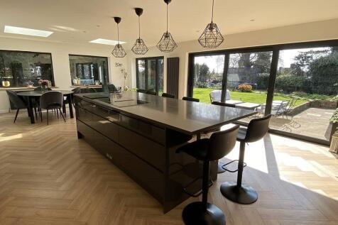 kitchen1.jpg