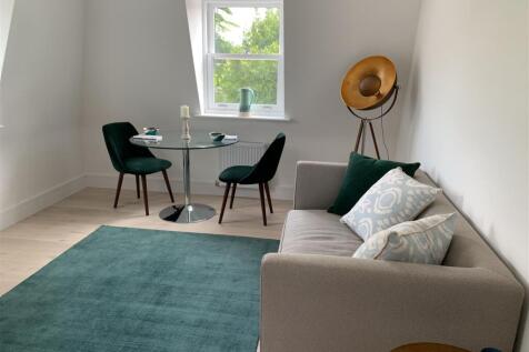 Flat 14 St Marks - Living_Dining Room 2.jpg