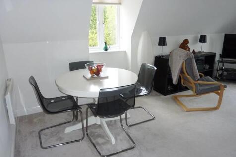 Dining Area.jpg