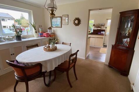 dining room2.jpg