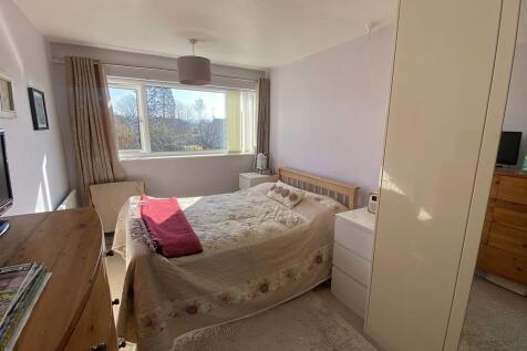 bed1.jpg