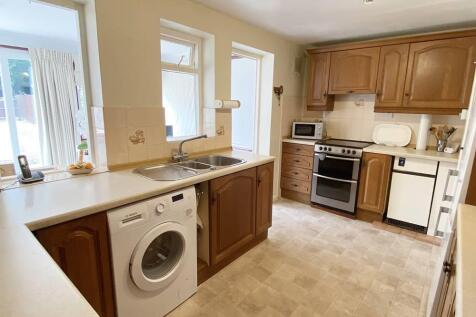 kitchen1.jpg