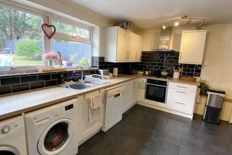 kitchen1.jpg