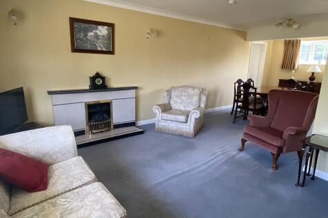 sitting area.jpg