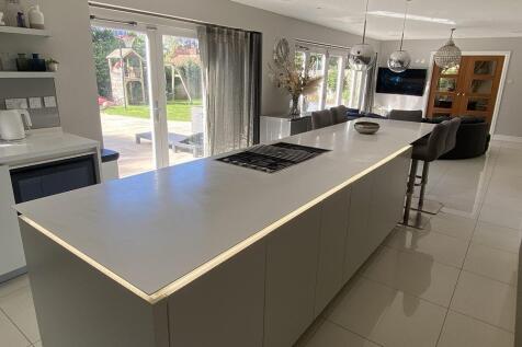 kitchen2.jpg