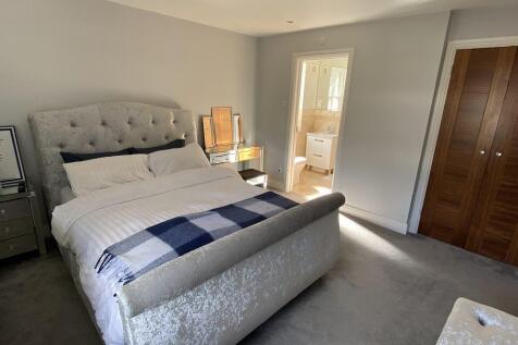 bed 2.jpg