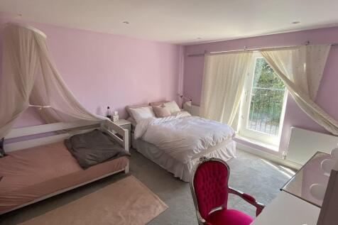 bed 3.jpg