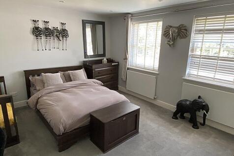 bed 4.jpg
