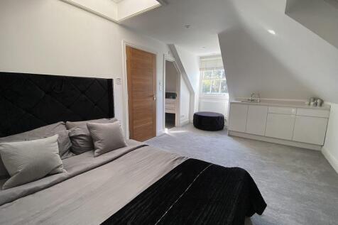 bed 5.jpg