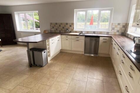 kitchen2.jpg