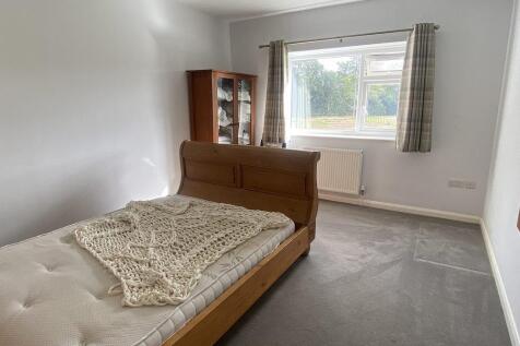bed2.jpg