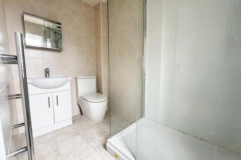 Bedroom 1 Ensuite