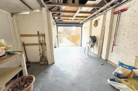 Garage/Store