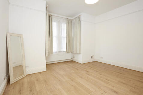 1 21 Cranes Park 304