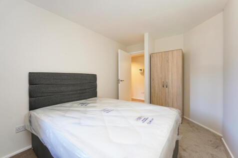 Flat 212, Point West