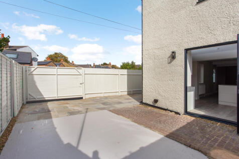 6 Weston Road Thames