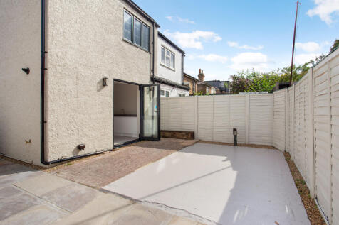 6 Weston Road Thames