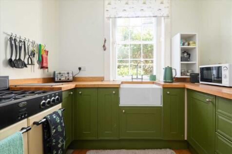 Breakfasting Kitchen