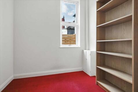 Bedroom 3 / Study