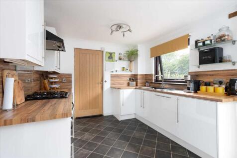 Kitchen / Dining