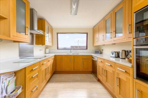 Kitchen /