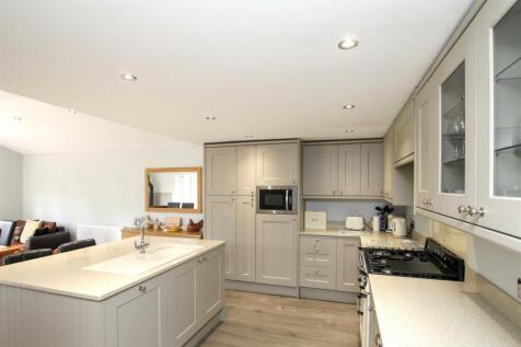 Kitchen &amp; Dining &amp; Family - d.JPG