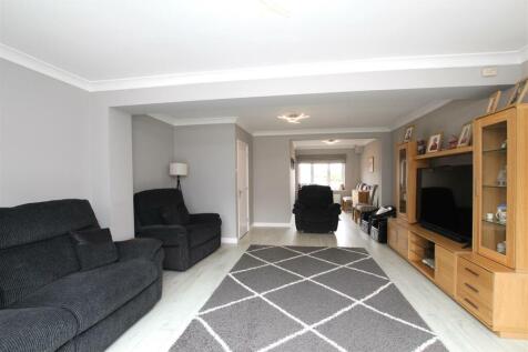 Living Room - c.JPG