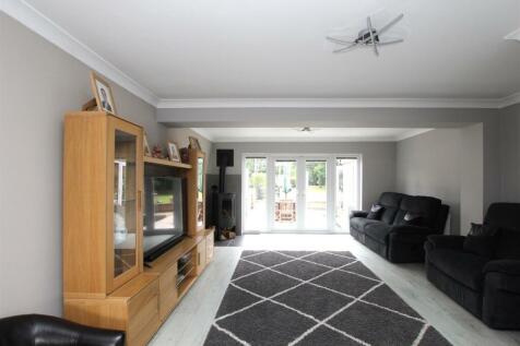 Living Room.JPG