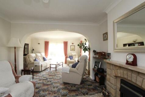 Living Room - c.JPG