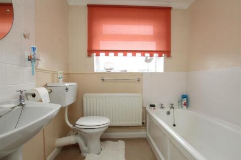 Bathroom.JPG