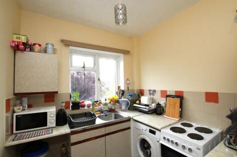 Willingham Court - FFF - Kitchen.JPG