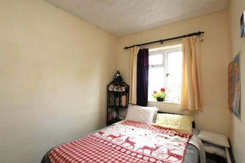 Willingham Court - FFF - Bedroom.JPG